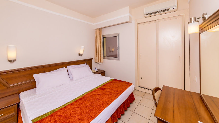 Standard Double Suite