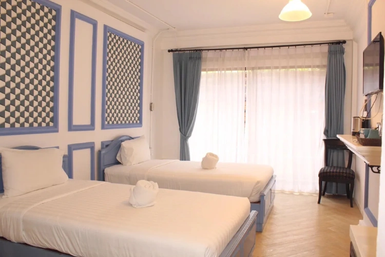 Twin room