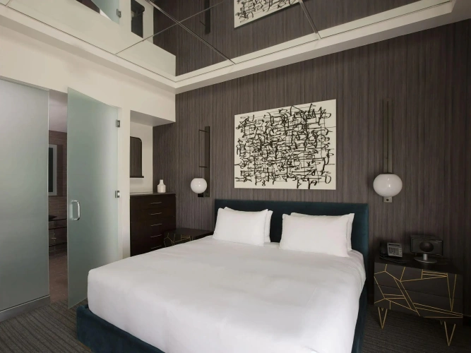 Star Andaz Suite