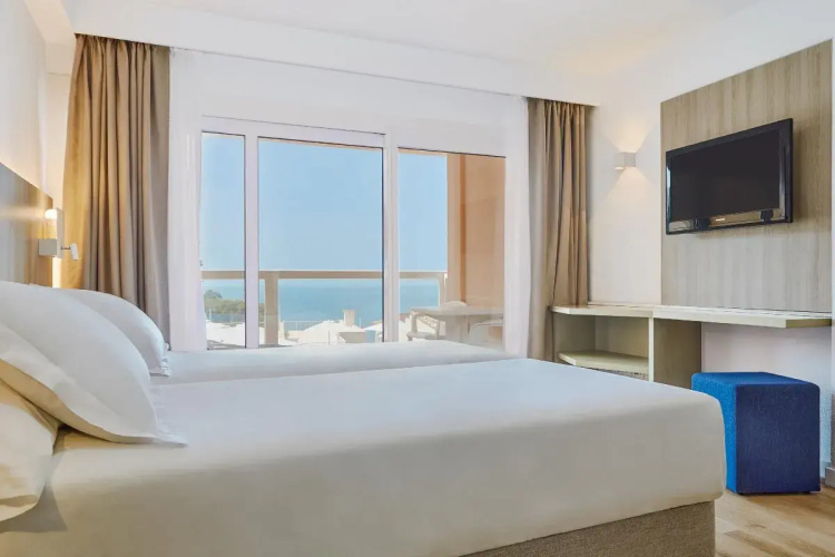 Universal Aparthotel Don Camilo