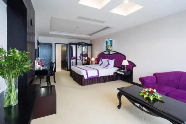 Double TCC Suite with river view