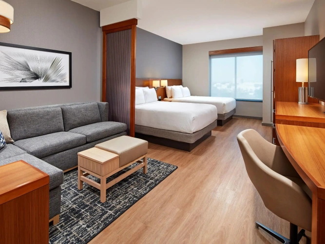 High Floor Quadruple room (with sofa bed)