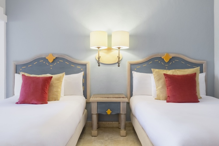 Beach Access Twin Junior Suite oceanfront