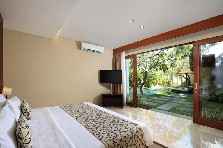 4 Bedrooms Pool Villa