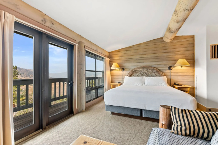 Sun Mountain Lodge