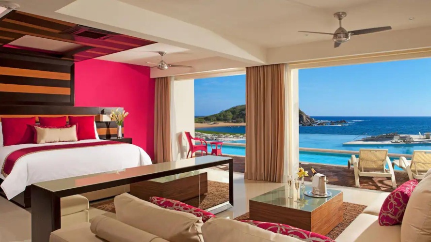 1 Bedroom Swim-Out Double Preferred Club Suite