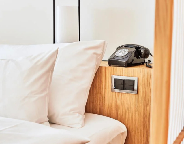 Large Junior Suite