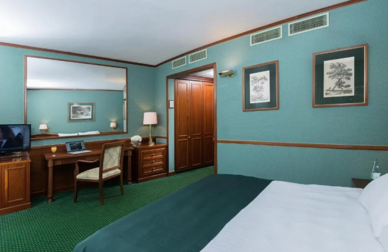 Leonardo Hotel Milan City Center photo 14