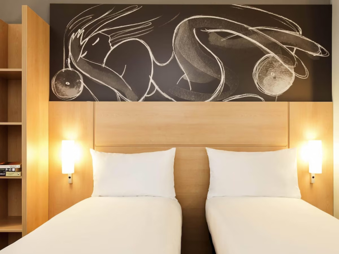 Ibis Edinburgh Centre South Bridge - Royal Mile photo 6