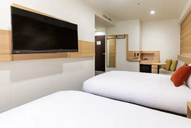 Universal Twin room