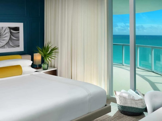 2 Bedrooms Quadruple Suite oceanfront