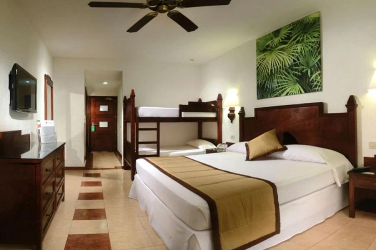 Family Quadruple room