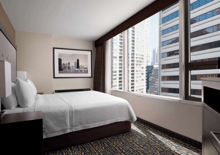 Hearing Accessible Double Suite