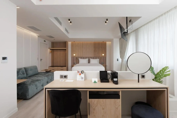 Signature Double Suite