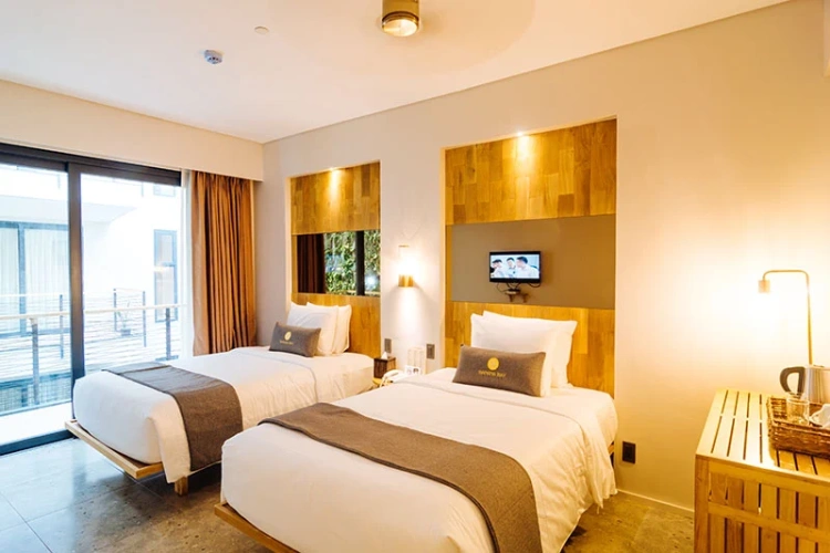 Deluxe Twin room with balcony