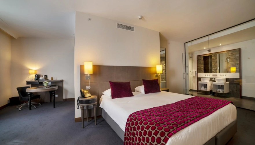 Deluxe Double Suite