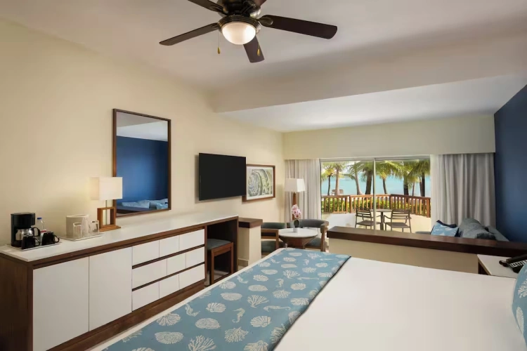 Premium Double Junior Suite oceanfront