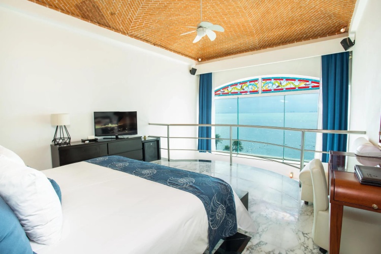 Presidential Double Suite oceanfront