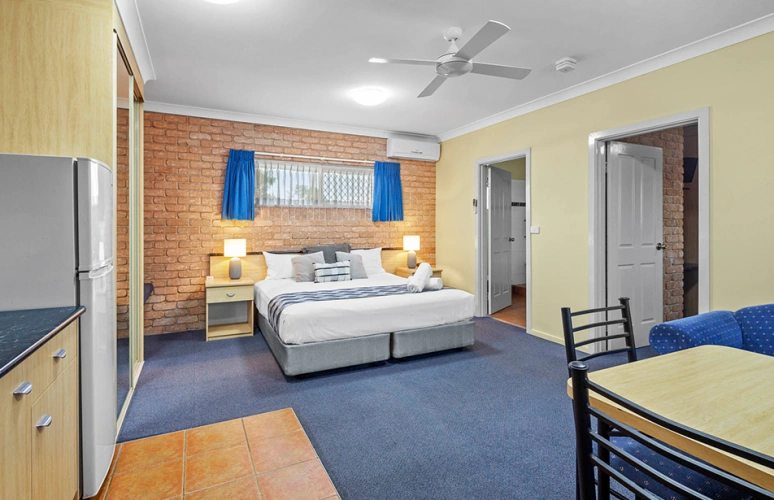 Quadruple Family Suite