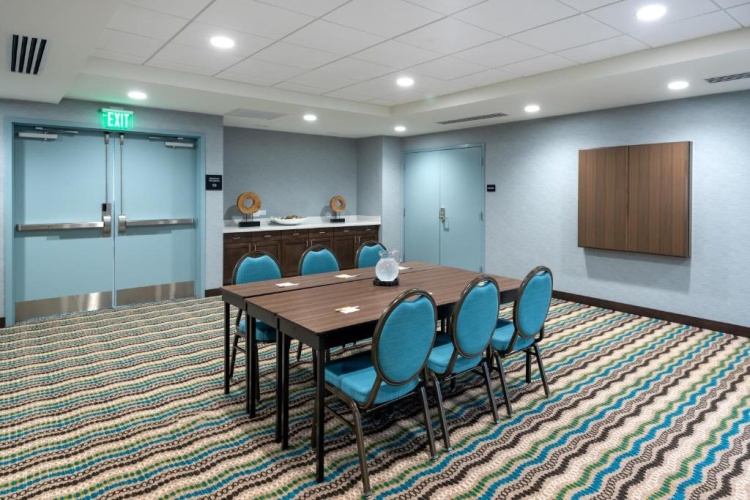 Hampton Inn Baltimore Bayview Campus photo 21