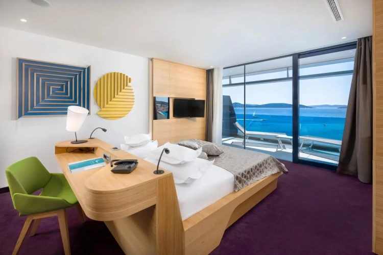 Premium Suite