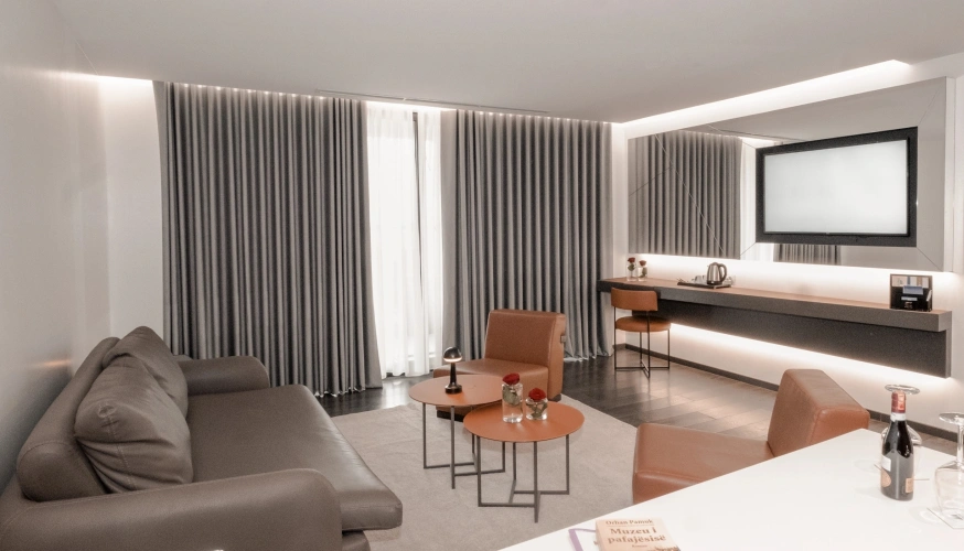 Double Suite