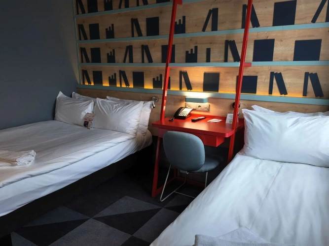 Standard Triple room