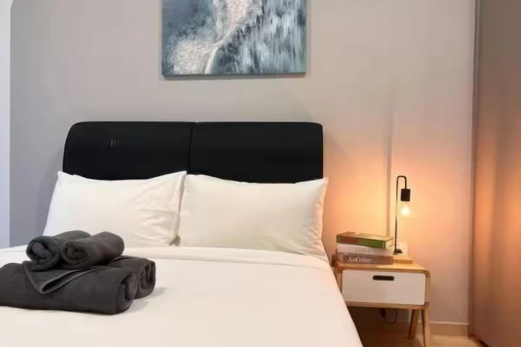 2 Bedrooms Apartment
