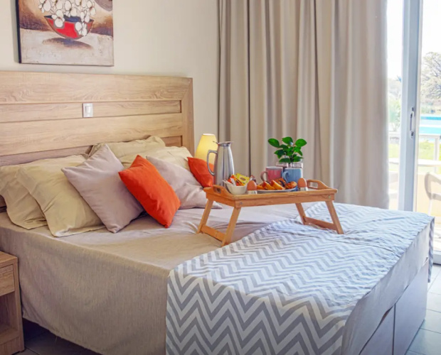 Double room with pool view