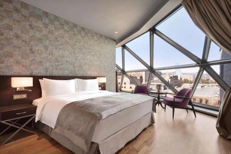 Фотография номера гостиницы Wyndham Grand Tbilisi