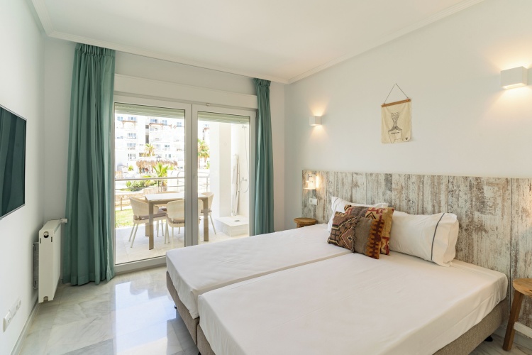 Caleta Deluxe Twin Apartment
