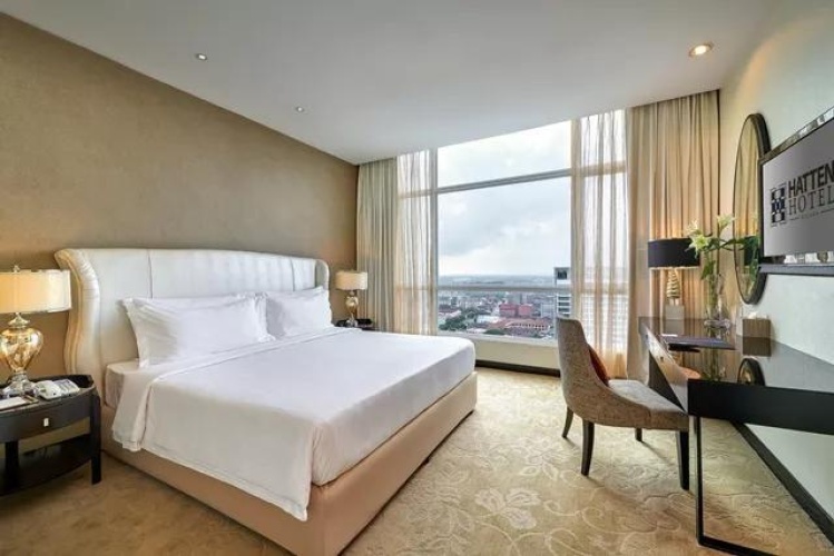 Hatten Suite