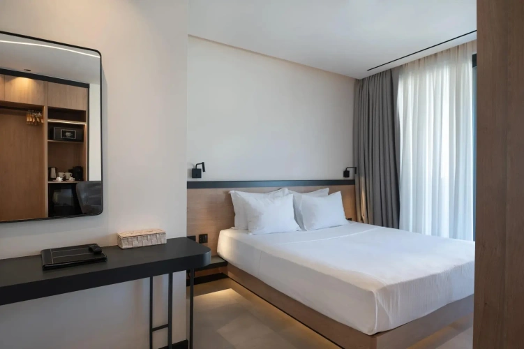 Deluxe Double Jacuzzi Suite