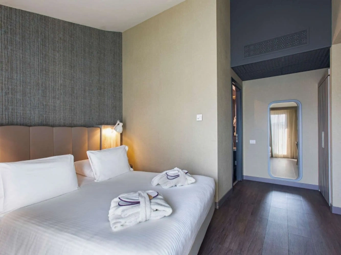 Family and Business Suite