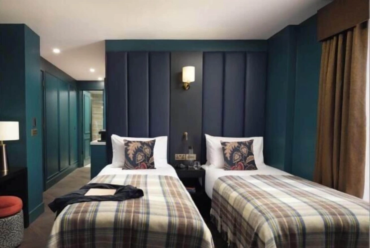 Club Junior Twin room