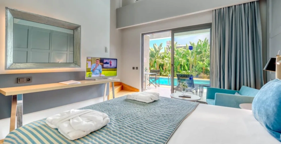 Duplex Swim Up Twin room