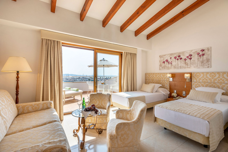 Terrace Twin Suite with sea view