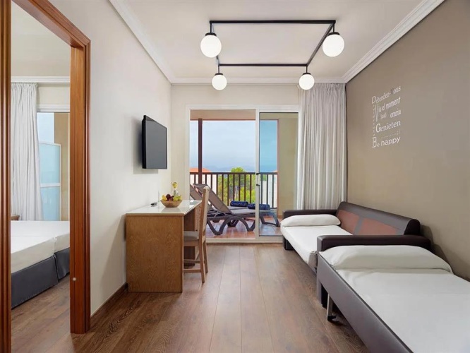 Family Twin room