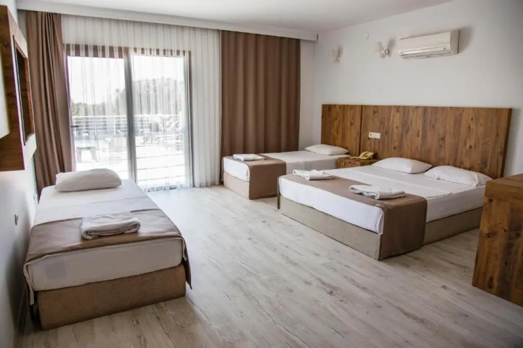 Classic Quadruple room
