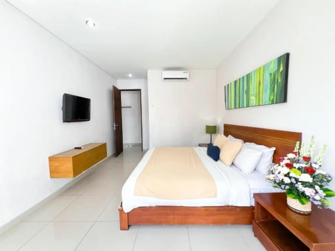 2 Bedrooms Apartment