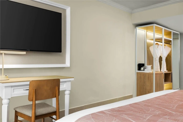 Club Double room with Tropical View