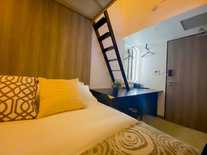 L Triple Cabin