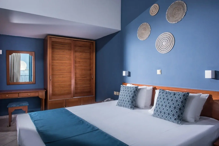 3 Bedrooms Apartment