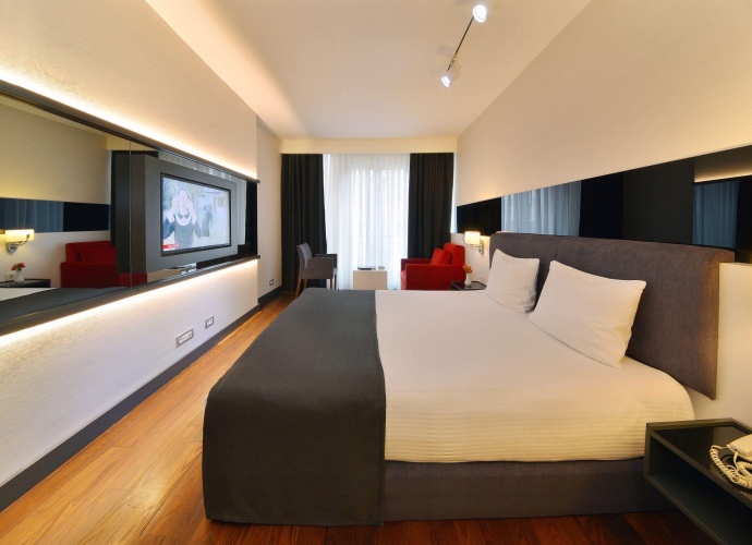 Deluxe Suite