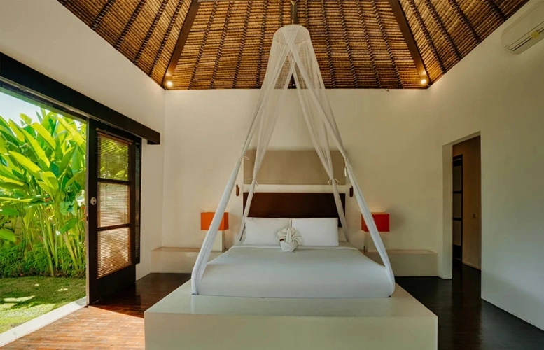 2 Bedrooms Villa