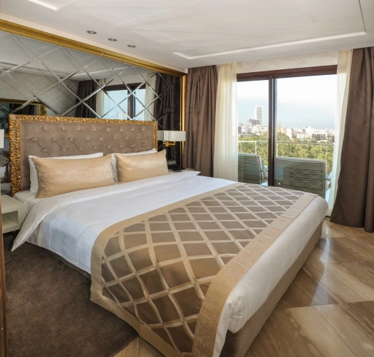 Superior Executive Double Suite with balcony