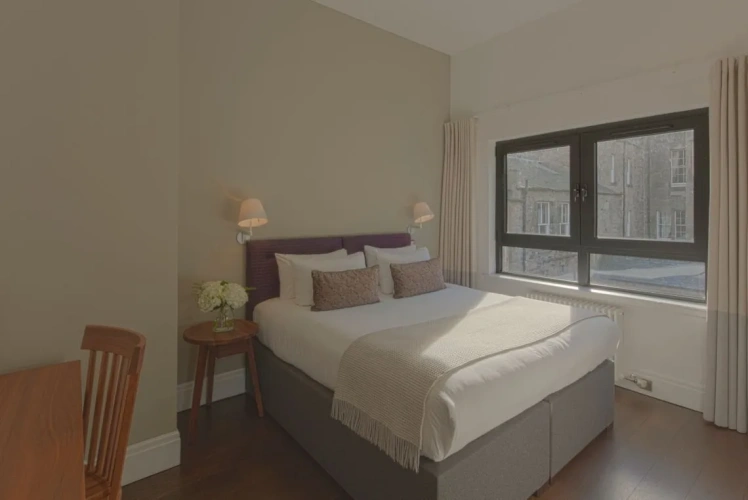 1 Bedroom Double Penthouse Suite with city view