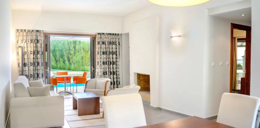 Sybilla Kumaea With Private Pool Suite with sea view