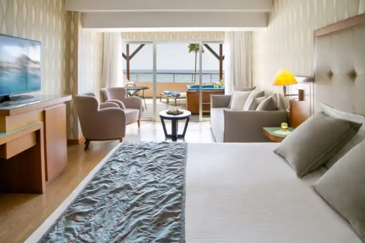 Deluxe Double Suite with sea view