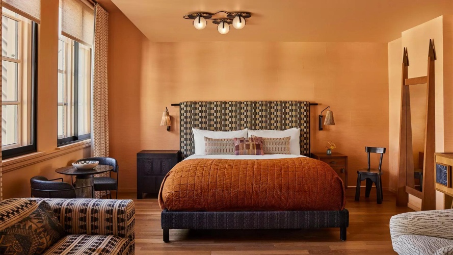 2 Bedrooms Basketball Suite